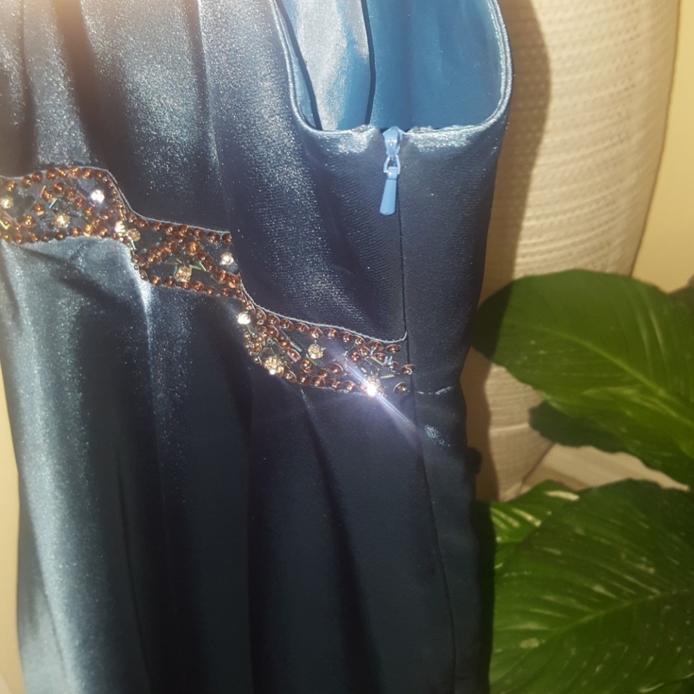 Like new satin teal dress - Picture 7 of 8